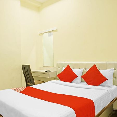 Hotel O 24K Inn Mundhva Exterior foto